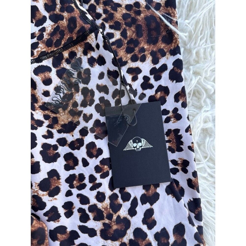 Civil Regime No Tomorrow Burning Time Sibyl Leggings
Leopard Digital Print Small - Picture 8 of 10